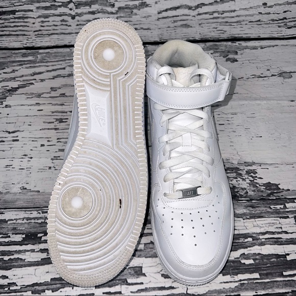 NIKE Air Force 1 - Men’s Size 10 - Picture 10 of 12